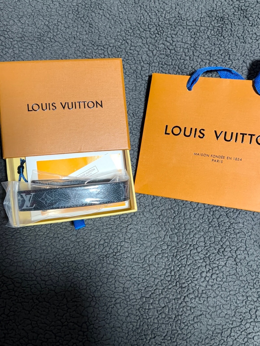 BLACK LV SLIM BRACELET